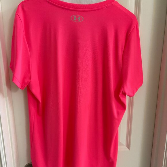 Under Armour t-shirt - size XL - hot pink - Picture 2 of 2